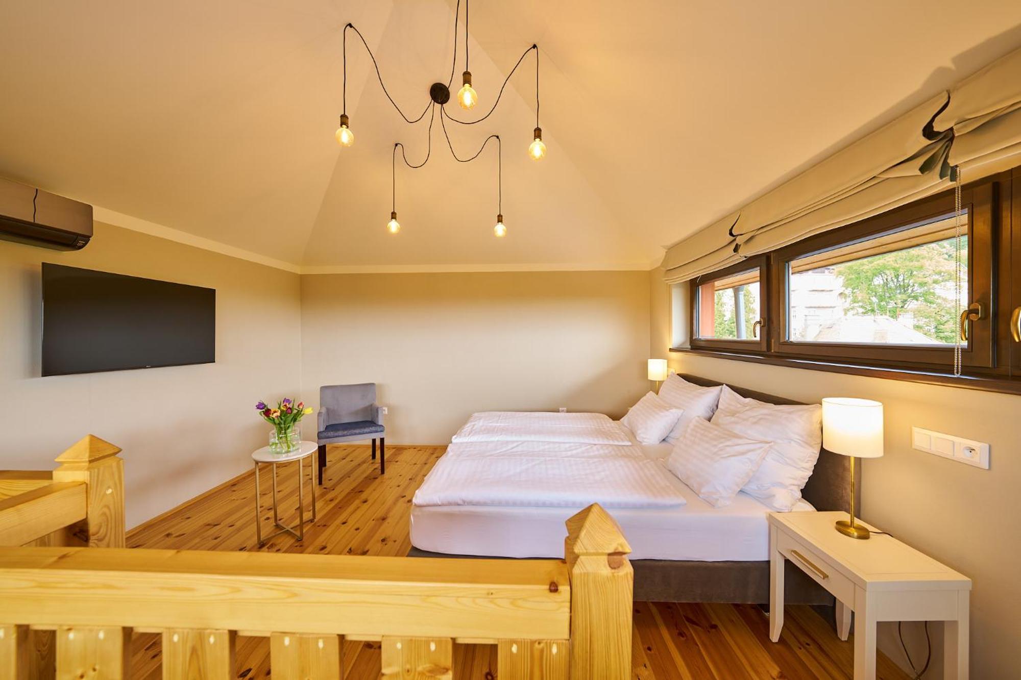 Wellness Hotel Queens Marianske Lazne Exterior photo